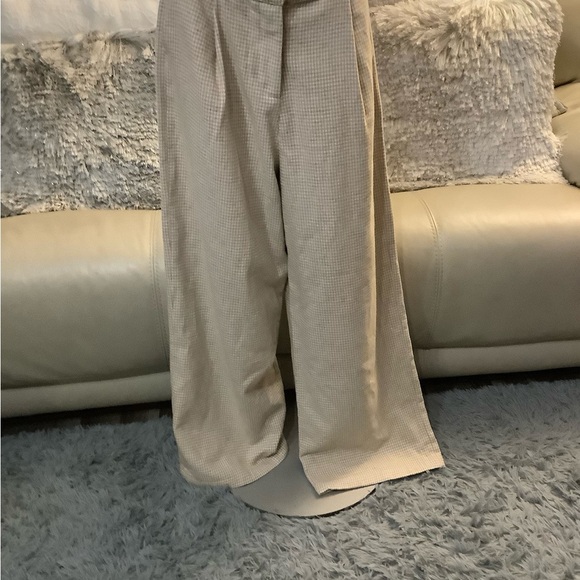 Checkered Wide-Leg Pants - Picture 4 of 13